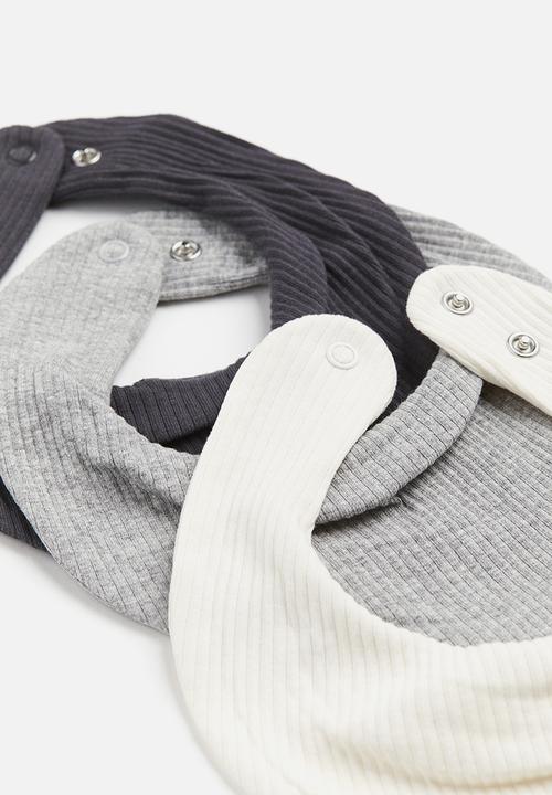 H&M - 3 Pack ribbed triangular scarves - grey,white