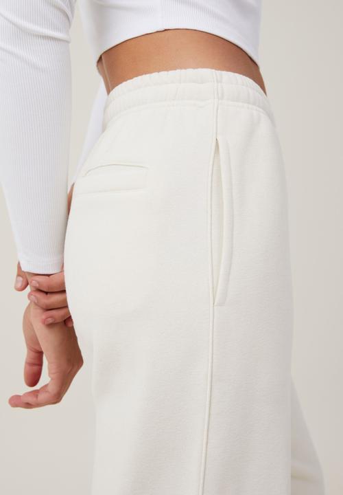 Cotton On - Plush Essential Straight Leg Trackpant - Coconut Milk