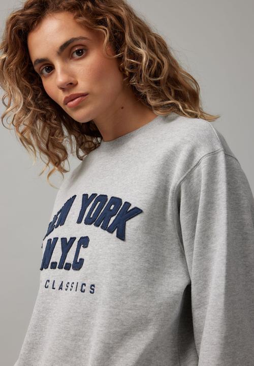 Factorie - Graphic Crew Sweater - Grey Marle/NYC