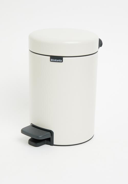 Brabantia - Newlcon pedal bin - soft beige 