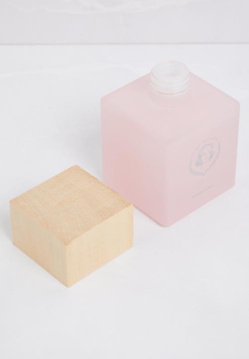 Anke Products - Sandalwood & Rose diffuser & candle gift set