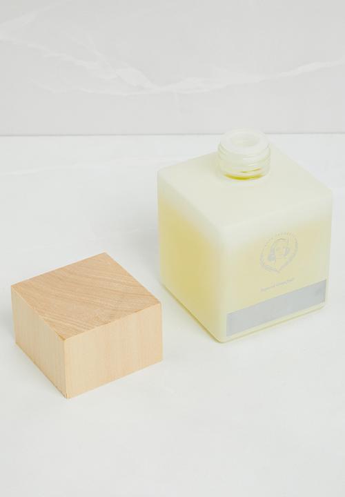 Anke Products - Sugared grapefruit, Pink Champagne & Lemongras Diffuser gift set