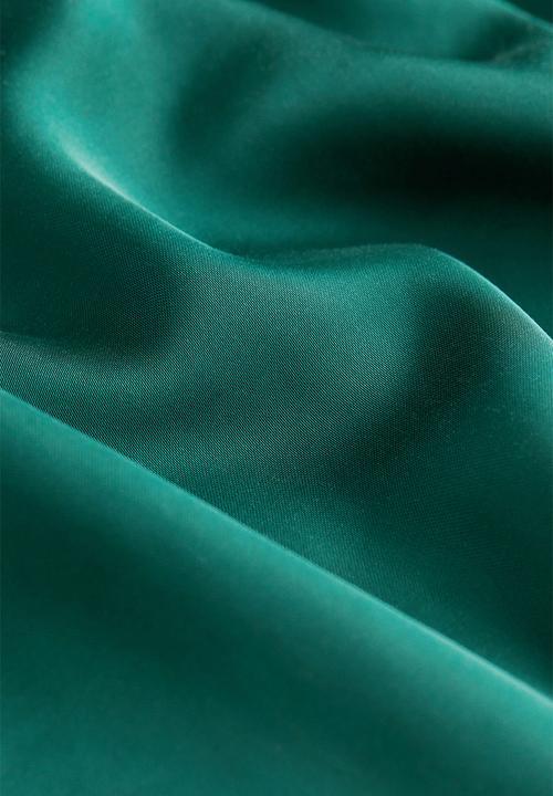 H&M - Satin vest top - green