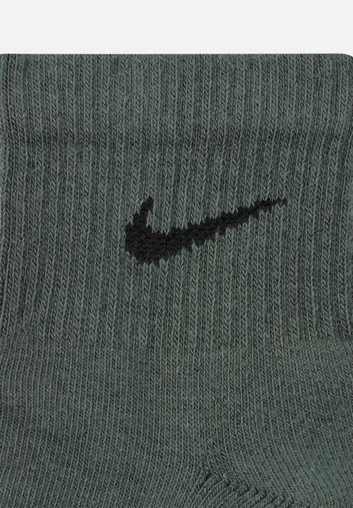 Nike - Everyday Plus Cushioned Training Ankle Socks (3 Pairs) - multi-color