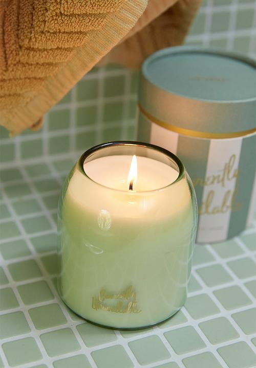Typo - Check out candle - green currently unavailable