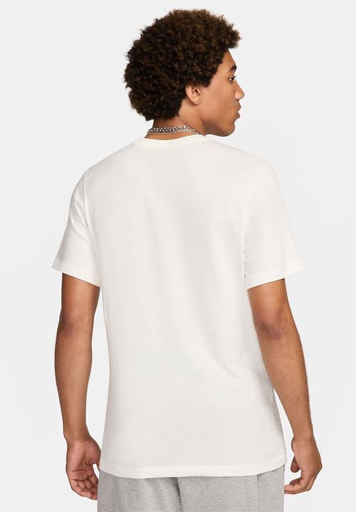 Nike - NSW Club Arch T-Shirt ssnl hbr - sail