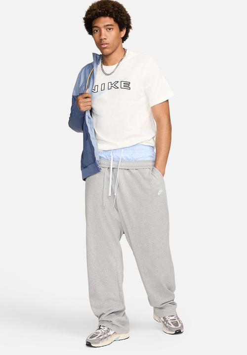 Nike - NSW Club Arch T-Shirt ssnl hbr - sail