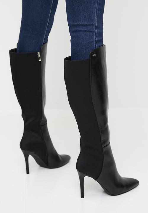 Plum - Addilyn boot - black