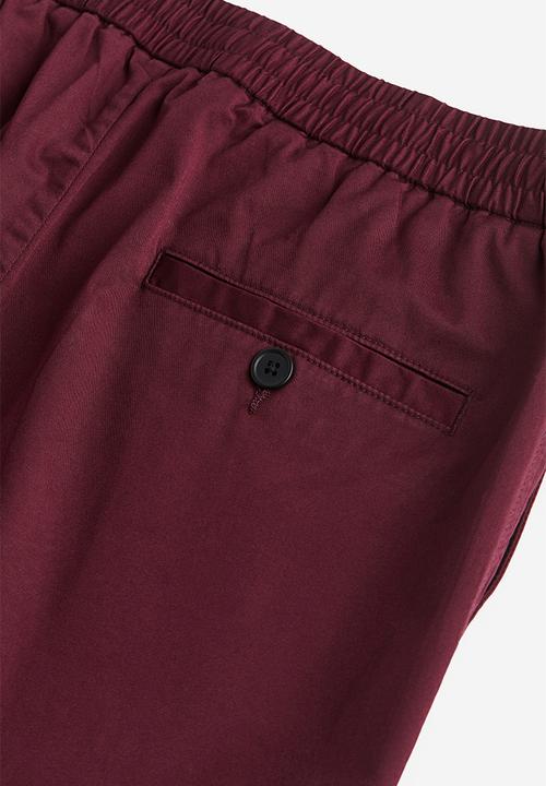 H&M - Regular fit chino shorts - burgundy