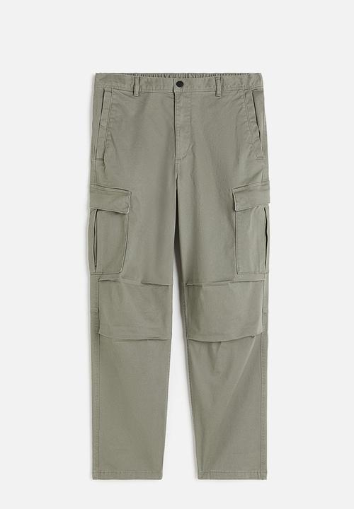 H&M - Regular fit cargo trousers - sage green
