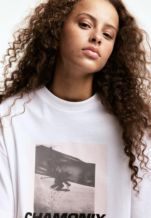 H&M - Oversized printed t-shirt - white/chamonix 
