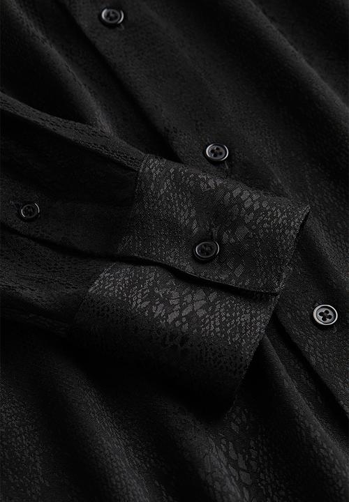 H&M - Regular fit jacquard-weave shirt - black patterned