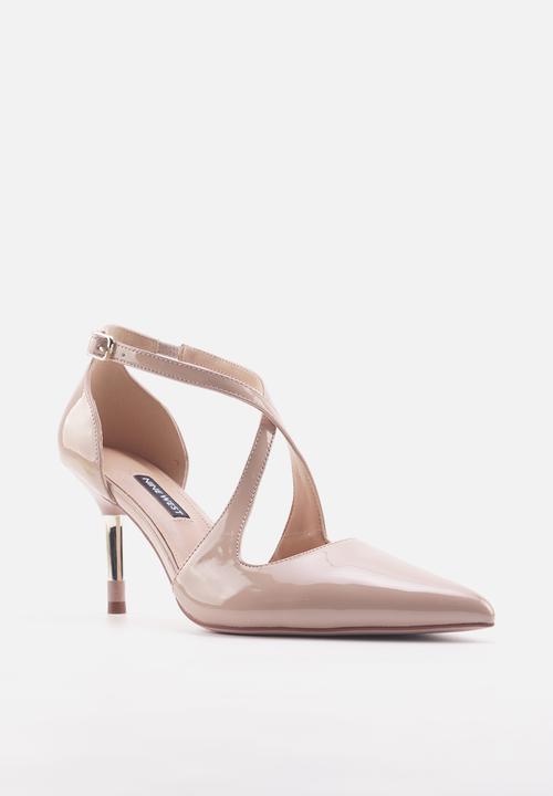 Nine West - Alban ankle strap heel - neutral