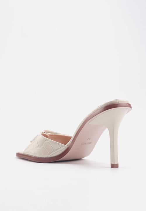 Nine West - Aler slip on heel - beige