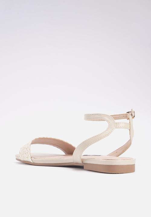 Nine West - Ararat ankle strap sandal - beige