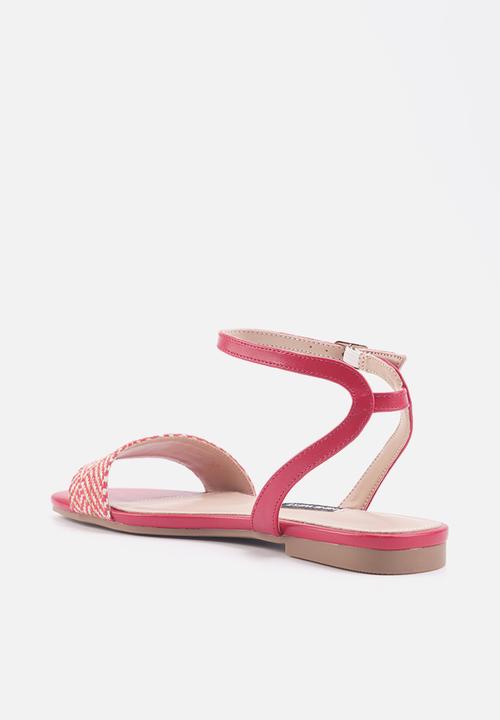 Nine West - Ararat ankle strap sandal - red