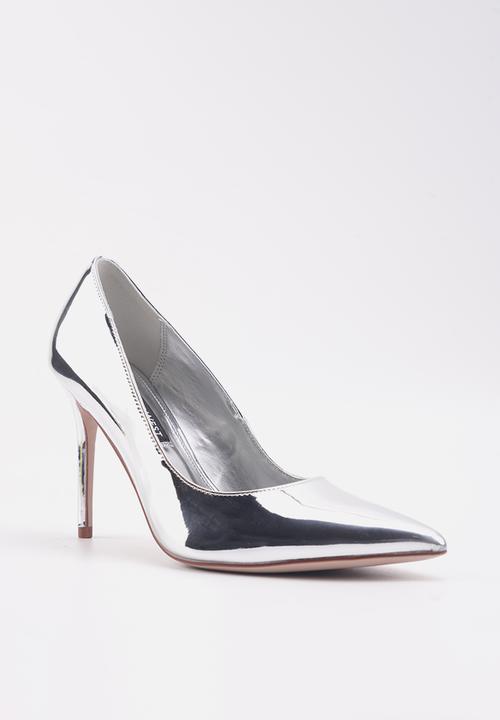 Nine West - Juriel pointy heel - silver
