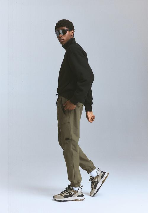 H&M - Sports cargo joggers - khaki green 