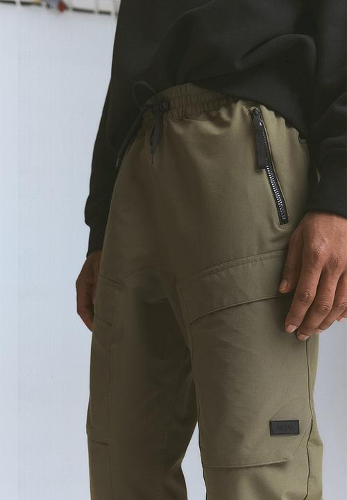 H&M - Sports cargo joggers - khaki green 