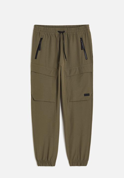 H&M - Sports cargo joggers - khaki green 