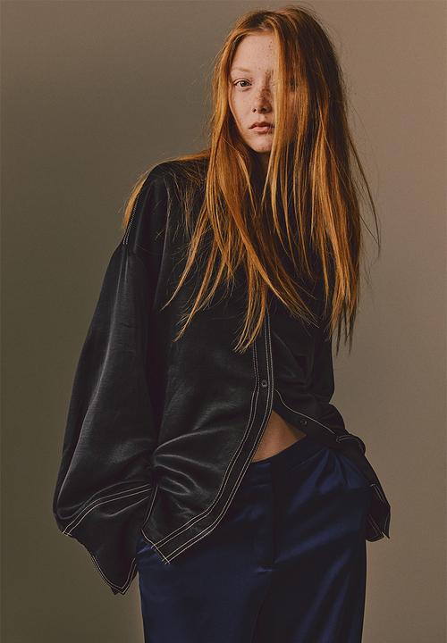 H&M - Wide satin trousers - dark blue