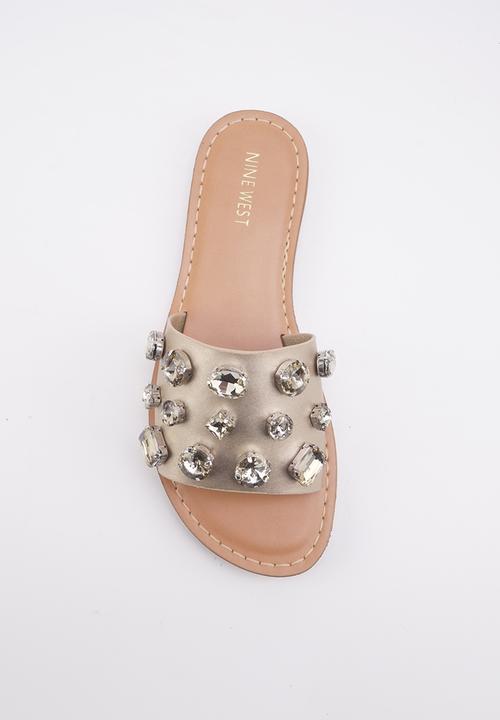 Nine West - Merma slip on sandal - gold