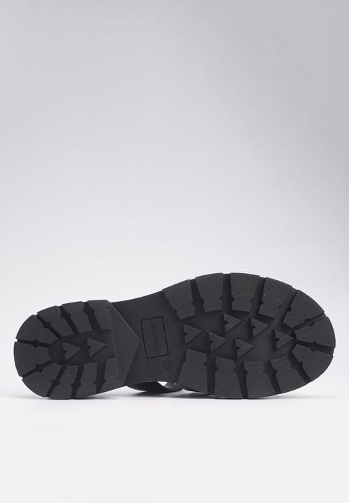 Nine West - Mint slip on sandal - black