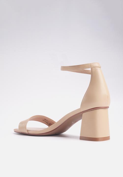 Nine West - Narla ankle strap block heel - sugar tan