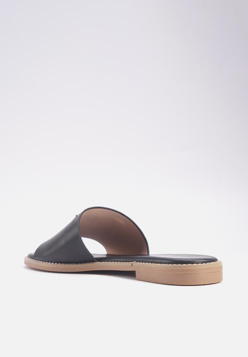 Nine West - Wollon slip on sandal - black