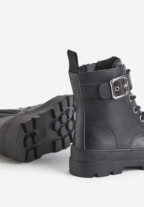 H&M - Warm-lined lace-up boots - black