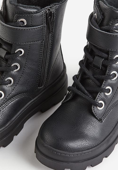 H&M - Warm-lined lace-up boots - black