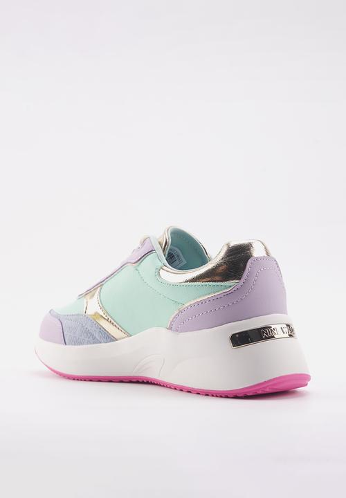 Nine West - Relon logo lace up sneaker - lilac