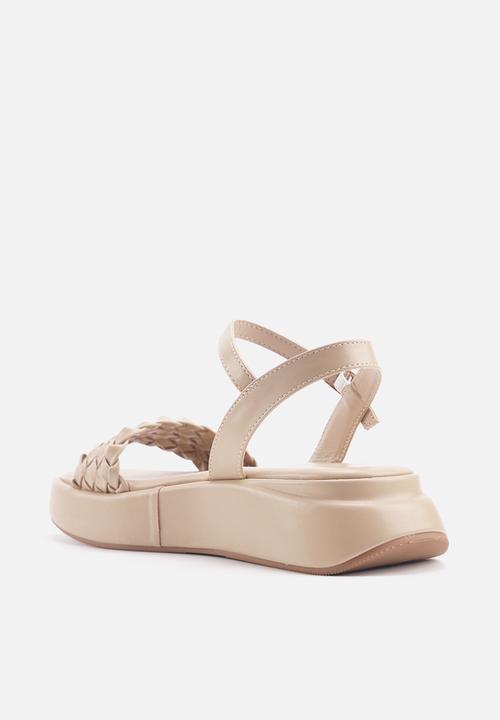 Nine West - Valey platform ankle strap sandal - neutral