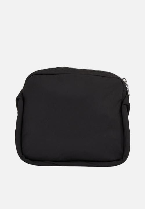 Calvin Klein - Block sq camera bag21 ny - black