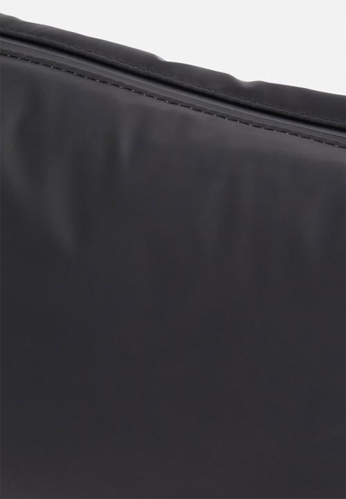 Calvin Klein - Ultralight shoulderbag22 ru - black