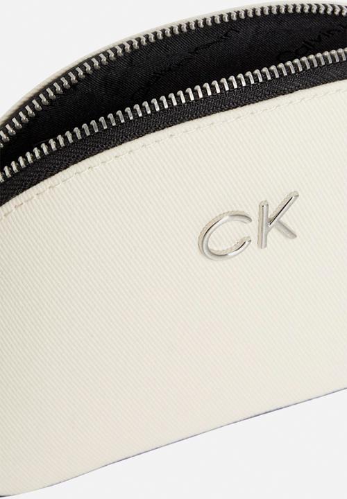 Calvin Klein - Re-lock seasonal xbody sm - dark ecru