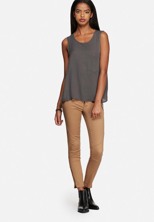 Vero Moda - Donna Pocket Tank Top