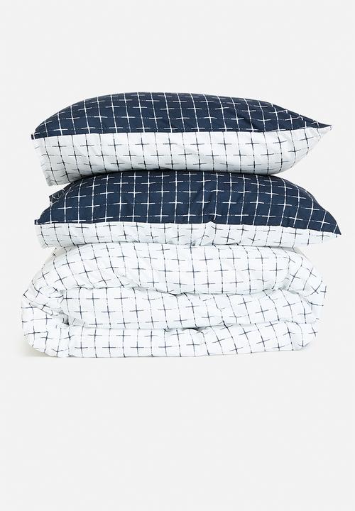 Sixth Floor - Cross-hatch Check Super Soft Reversible Duvet Set - Navy & White