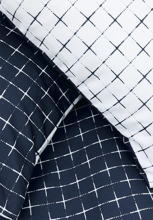 Sixth Floor - Cross-hatch Check Super Soft Reversible Duvet Set - Navy & White