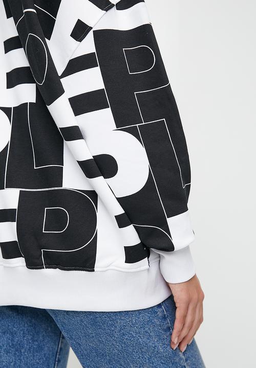 Blake - ALLOVER PRINTED CREW TOP- BLACK/WHITE