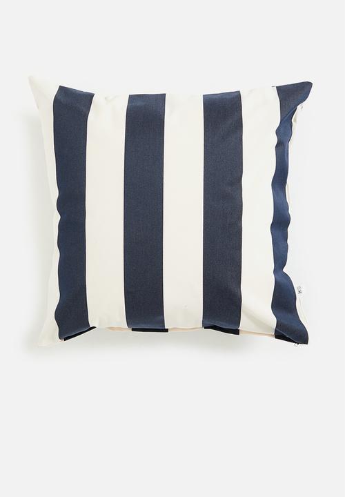 Sixth Floor - Bonanza outdoor cushion cover - Navy