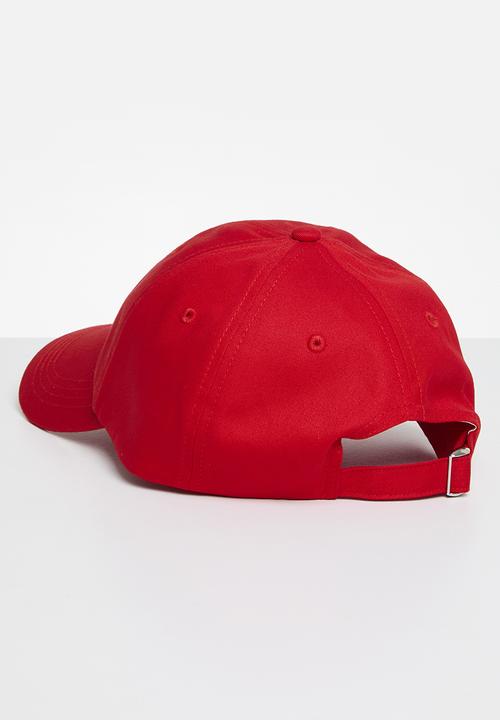 Tommy Hilfiger - TJM MODERN PATCH CAP - Deep Crimson