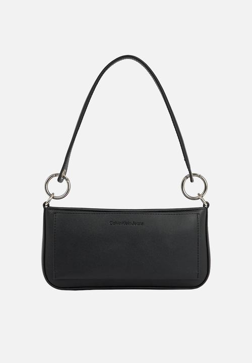 Calvin Klein - Sculpted shoulder pouch25 mono - black/metallic logo