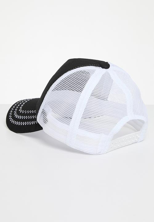 boohooMAN - Homme badge contrast stitch tucker cap - Black