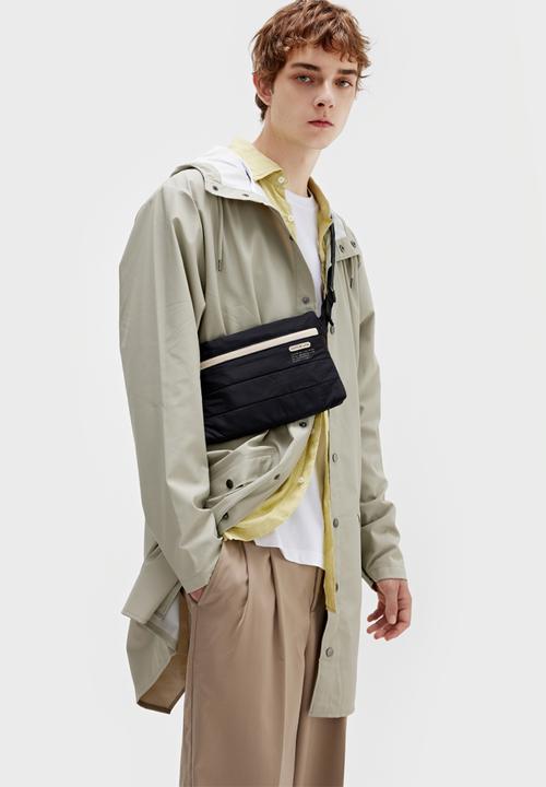 Gaston Luga - Lightweight crossbody bag - black