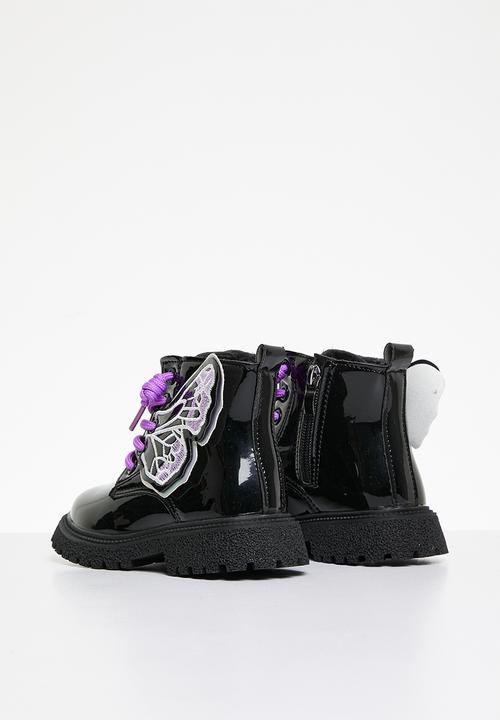 Pop Candy - Buttefly décor ankle boots-black