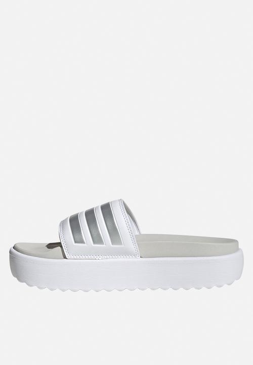 adidas Originals - Adilette platform - ftwr white/zero met/grey one