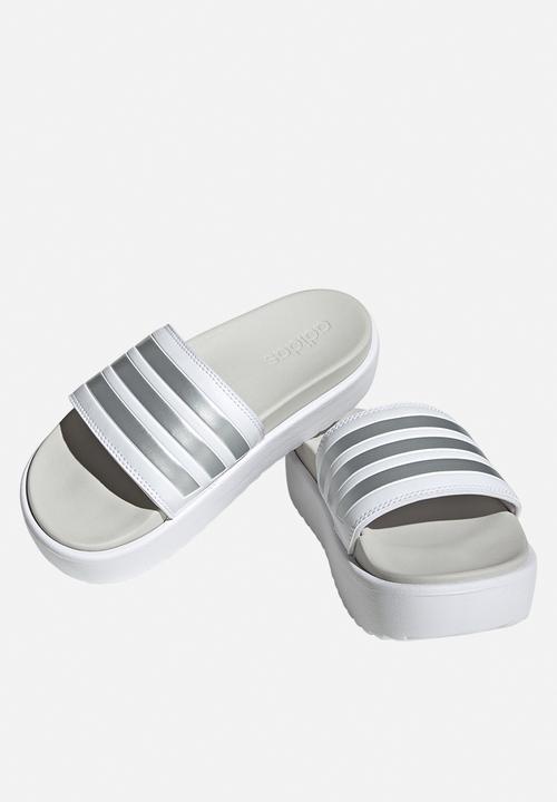 adidas Originals - Adilette platform - ftwr white/zero met/grey one