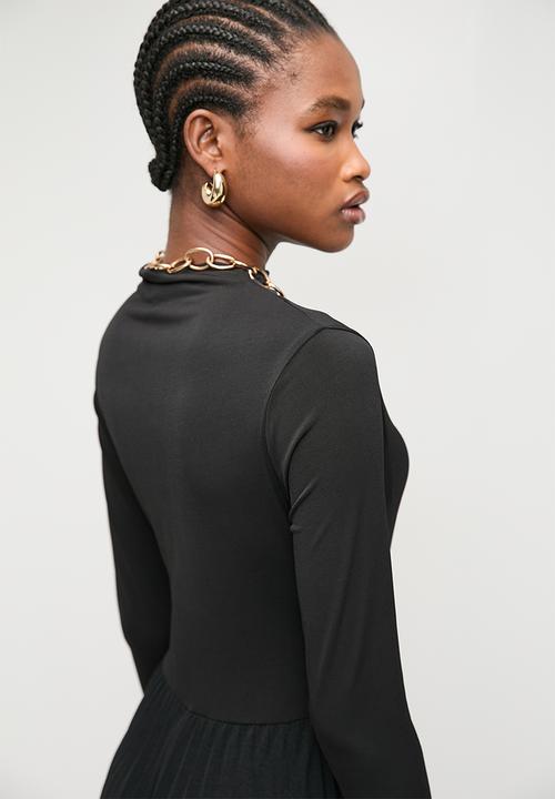 Superbalist - Pleated combo maxi dress - black