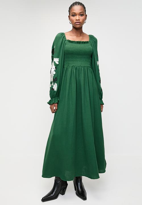 Embroidered shirring bodice midi dress - bottle